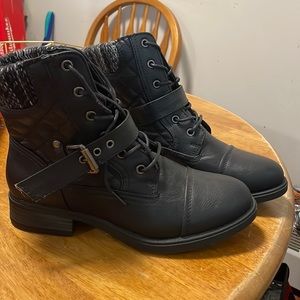 Winter wear to keep ur toes looking nice size 8 lining 100% polyester faux